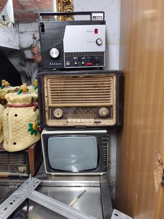 Proyector, Radio y TV Antiguos