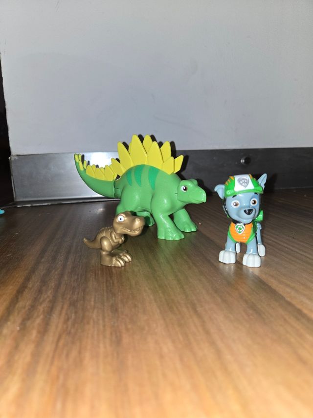 Set Figuras Rocky PAW Patrol y Dinosaurios