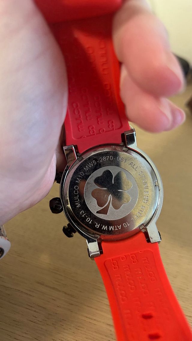 Reloj Mulco M10 Negro y Rojo