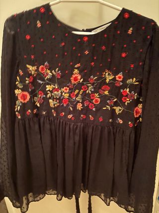 Camisa Gasa Negra Bordada Flores