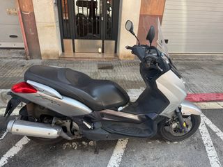 Yamaha Xmax 125