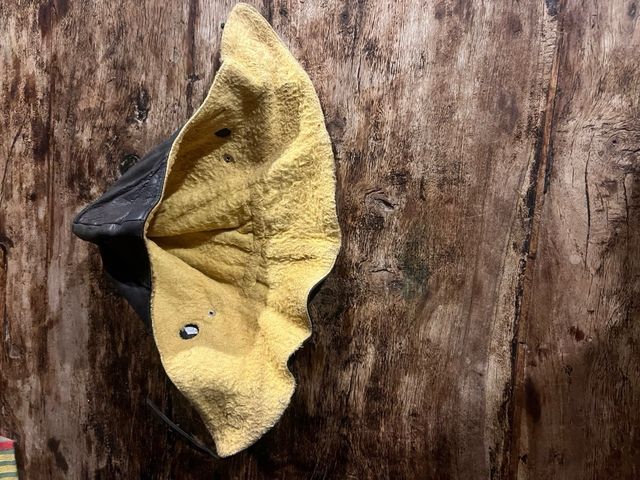 Cuffia in pelle vintage per moto