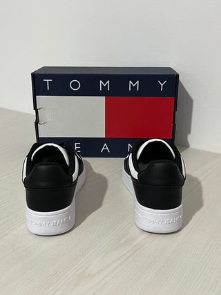 Scarpe Tommy Hilfiger Nere/Bianche Tg 43
