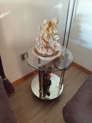 Mesa auxiliar cristal y metal dorado