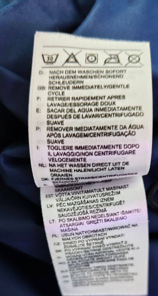 Reebok abrigo acolchado. Leer..