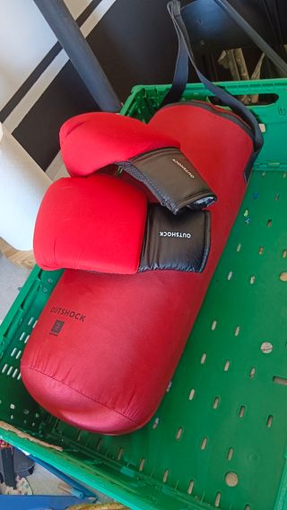 Saco de boxeo Outshock Decathlon rojo