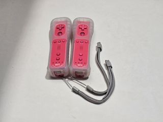 2 controller Wii rosa originali con Motion con cover