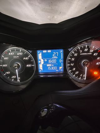 YAMAHA XMAX 125 11/2022 IMPECABLE GARANTIA Nov-26