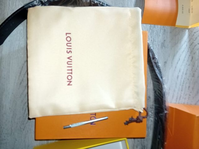 Cinturón Louis Vuitton Negro