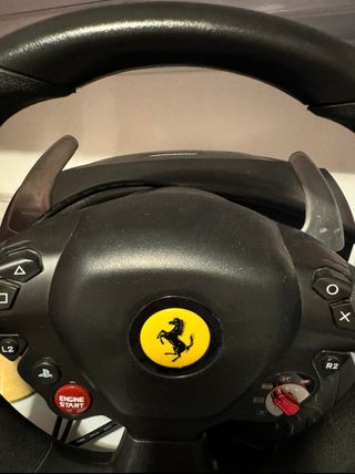 Volante Ferrari PS4/PS5
