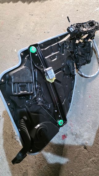 Módulo Elevalunas Puerta Trasera Izquierda W205