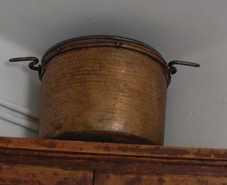 Caldero de cobre antiguo