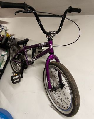 Bicicleta BMX Radio DICE 18 Morado