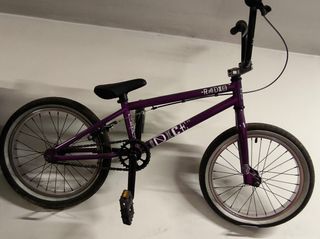 Bicicleta BMX Radio DICE 18 Morado