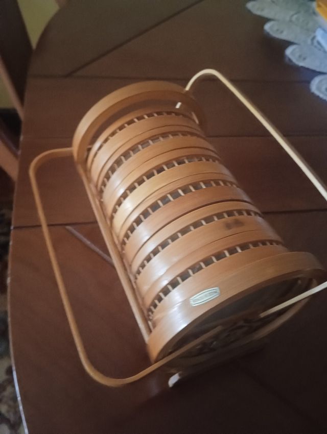 Posavasos de bambú con mariposas