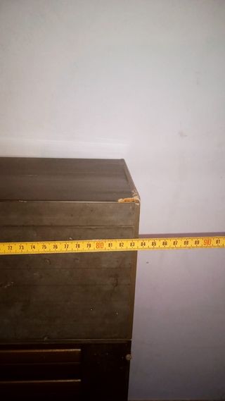 Ventana enrollable marrón