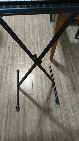 Piano Yamaha PSR-E373