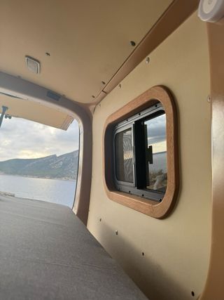 Volkswagen Transporter T5 2011
