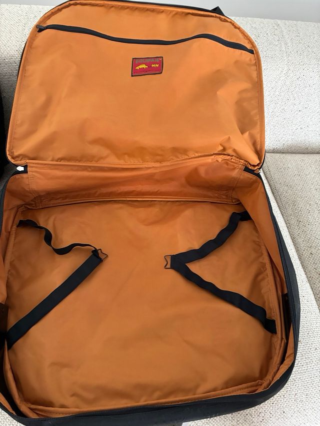 Maleta, maletín y neceser Javier Mariscal