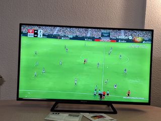TD Systems Smart TV LED Full HD 39.5