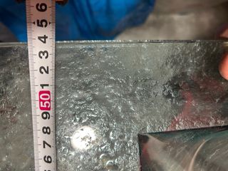 Lavabo de cristal rectangular con grifo