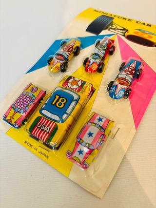 Caja 24 blisters coches hojalata años 60-70 Japón