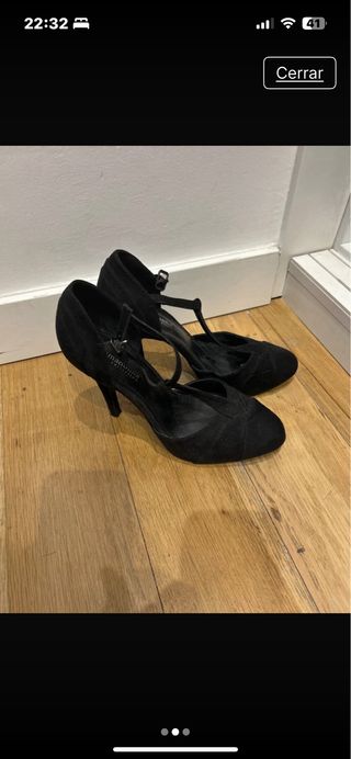 Zapatos de tacón de ante negros
