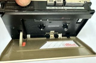 Walkman Sony WM-24 Stereo Vintage Dorado/Plateado