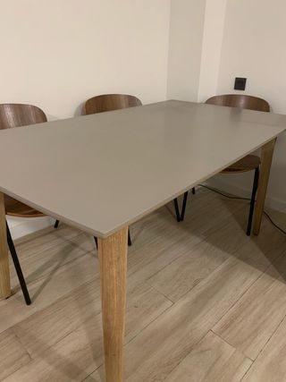 Kave Home - Tavolo in legno e cemento