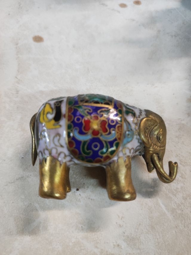 Miniature cloisonné set