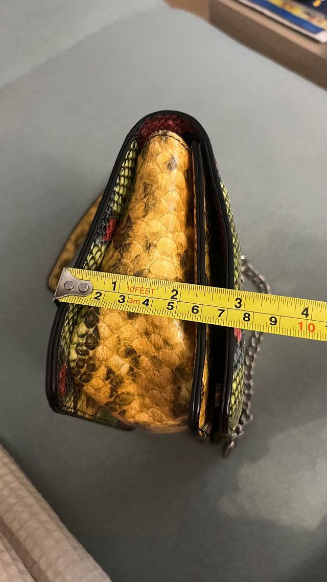 Bolso estampado piel serpiente