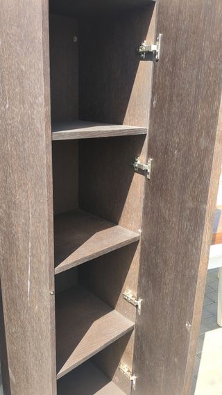 Estantería puertas negro-marrón
