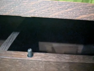 Estantería puertas negro-marrón