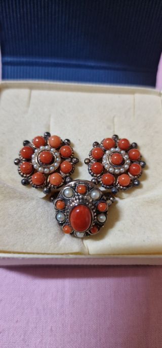 Conjunto Vintage de plata . Anillo y Pendientes 