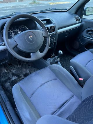 Renault Clio 2003