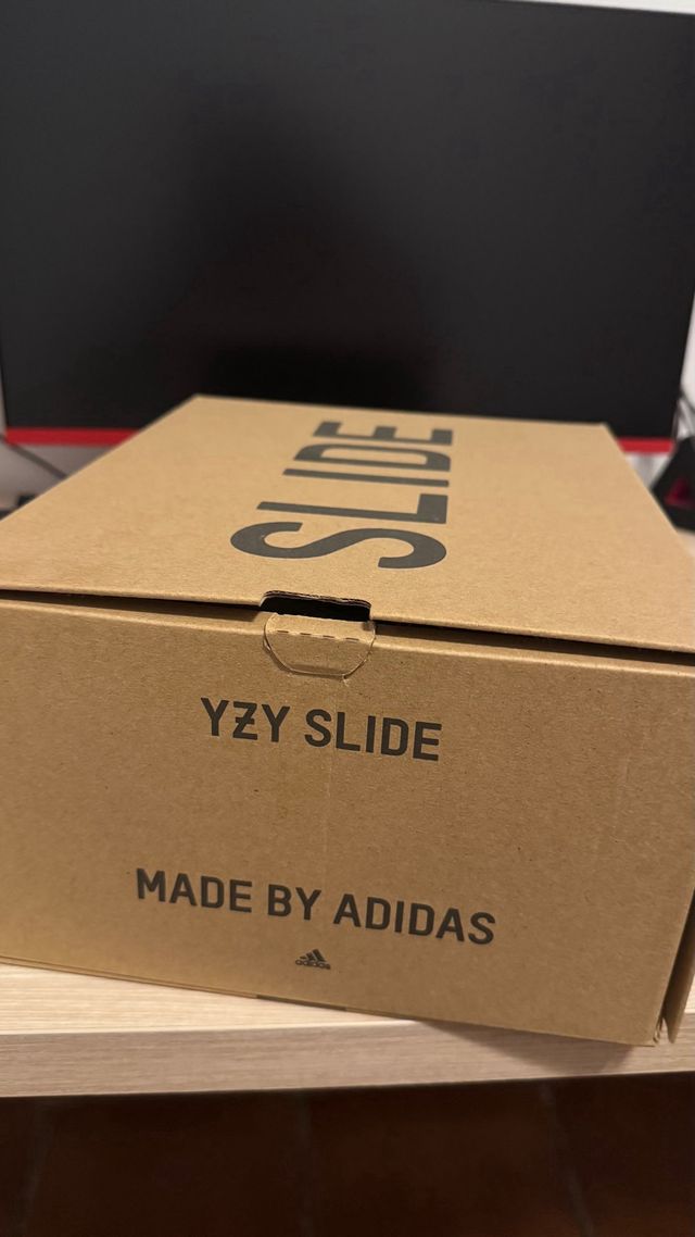 Yeezy Slide Flax Marrón