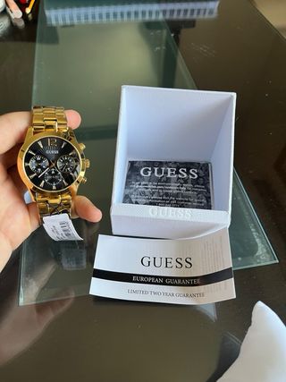 Reloj Guess Dorado y Negro