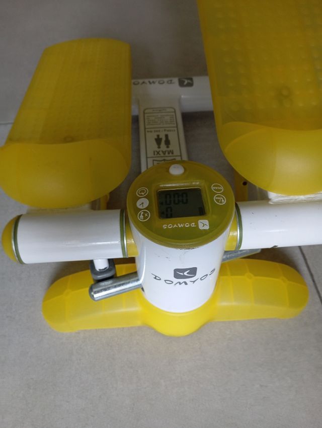 Máquina de pasos para ejercicio de subir escaleras