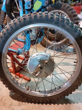 Rueda Bultaco Frontera completa con reenvió