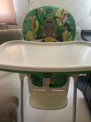 Trona Chicco compacta con estampado de animales