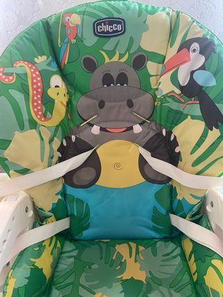 Trona Chicco compacta con estampado de animales