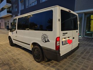 Ford Transit 2013..