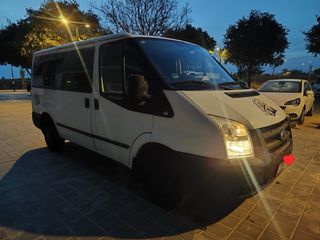 Ford Transit 2013..