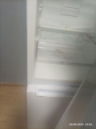 Nevera Indesit 2 metros