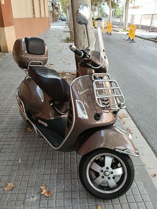 Vespa GTS 300 Touring IE