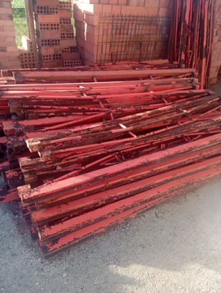 Pandas y Sopandas para Estructuras