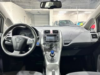 Toyota Auris Híbrido Automático