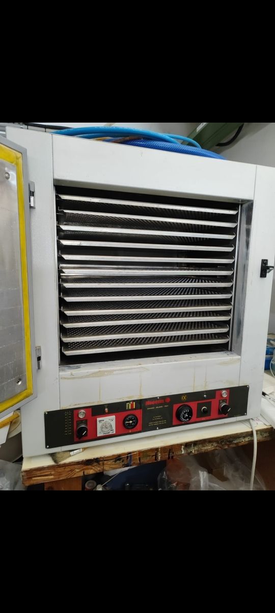 Horno para secado de resina