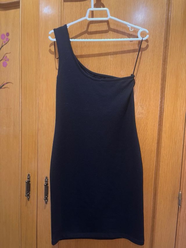 Vestido negro con flores