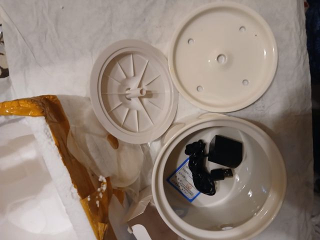 Bebedero Cerámica Gatos